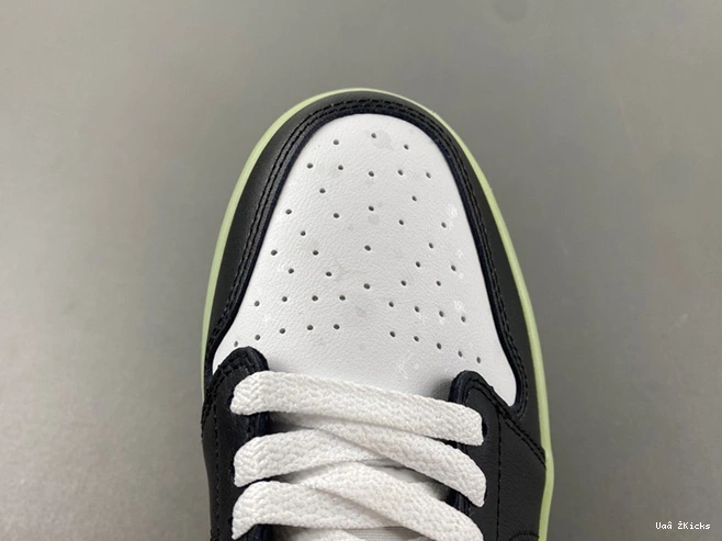 1 Retro Jordan OG  Low Durable HF0410-001 4 Black Raspberry 0811